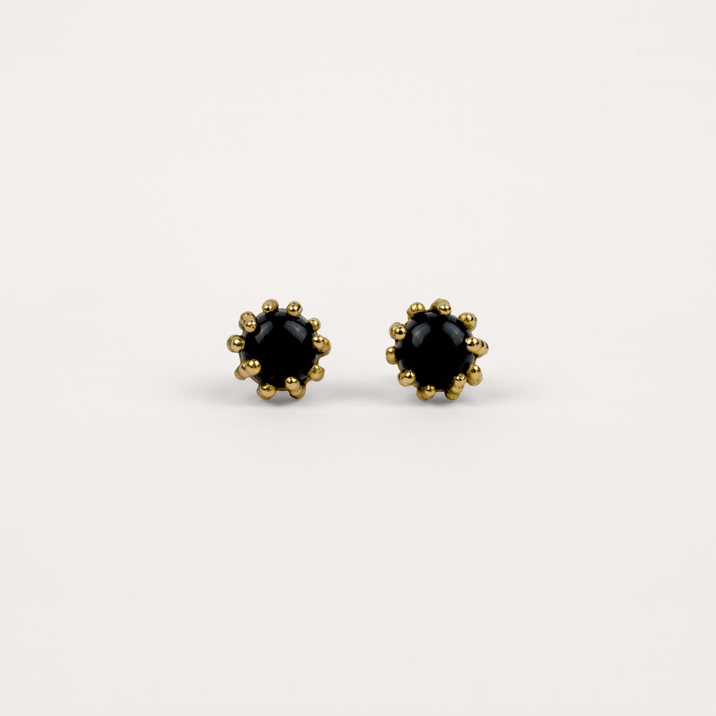 Boucles d'oreilles Boules d'amour onyx et or jaune recyclé 18k 750/1000