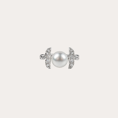 Bague Olympia perle blanche diamants et or blanc 18k 750/1000