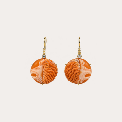 Boucles d'oreilles kassanga Cabinet de curiosité  camée lion, diamants et or jaune 18k 750/1000