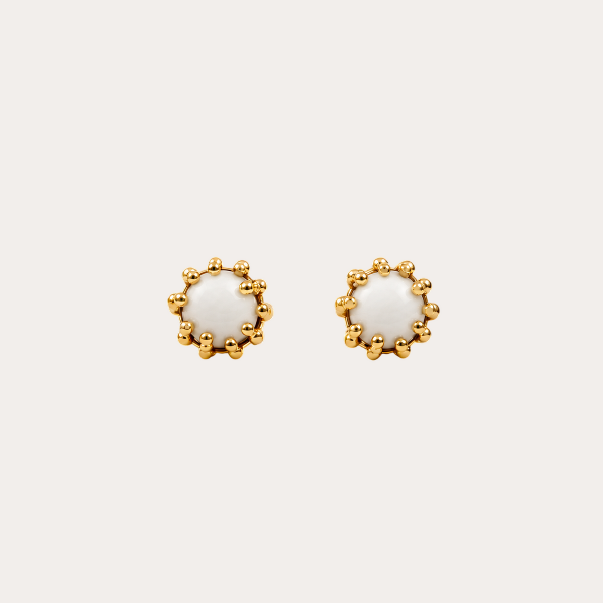 Boucles d'oreilles Boules d'amour cacholong et or jaune 18k 750/1000