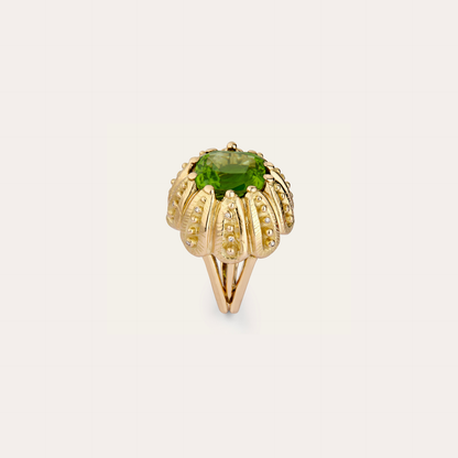 Bague Cabinet de curiosité péridot, diamants et or jaune 18K 750/1000