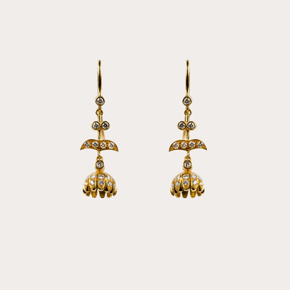 Boucles d'oreilles Olympia clochettes, diamants et or jaune recyclé 18k 750/1000