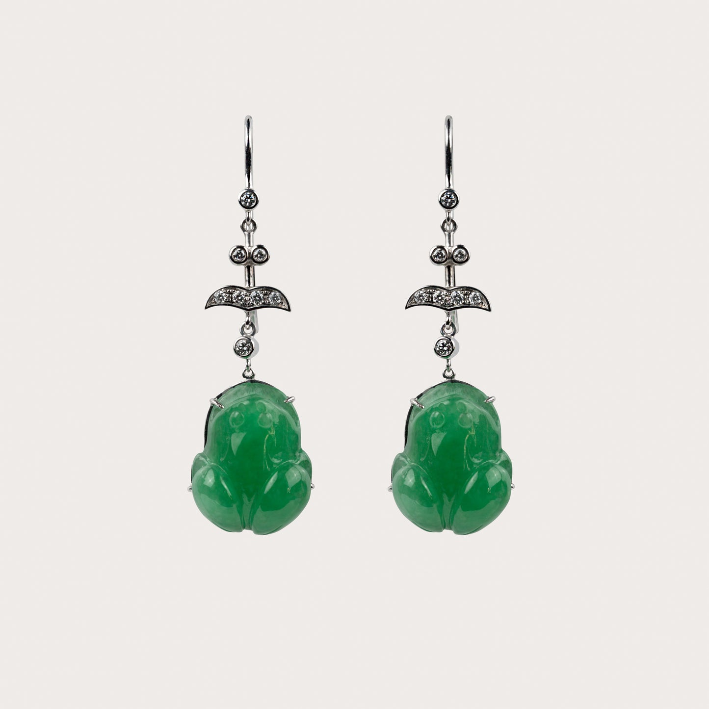 Boucles d'oreilles Olympia grenouille jade vert et or blanc recyclé 18k 750/1000