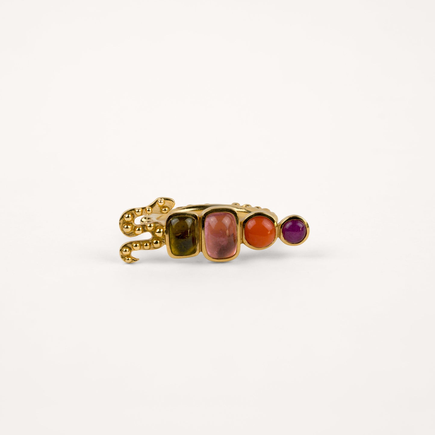 Bague Bohème serpent anneau perlé, rubis, corail, tourmaline cognac, tourmaline rose et or jaune recyclé 18k 750/1000