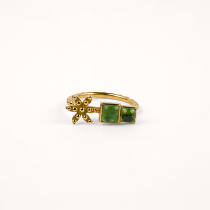 Bague Bohème fleur, anneau perlé, tourmaline verte et or jaune recyclé 18k 750/1000