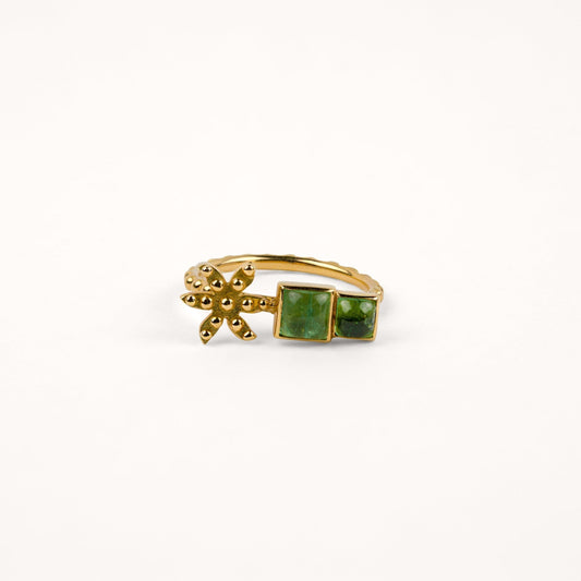 Bague Bohème fleur, anneau perlé, tourmaline verte et or jaune recyclé 18k 750/1000